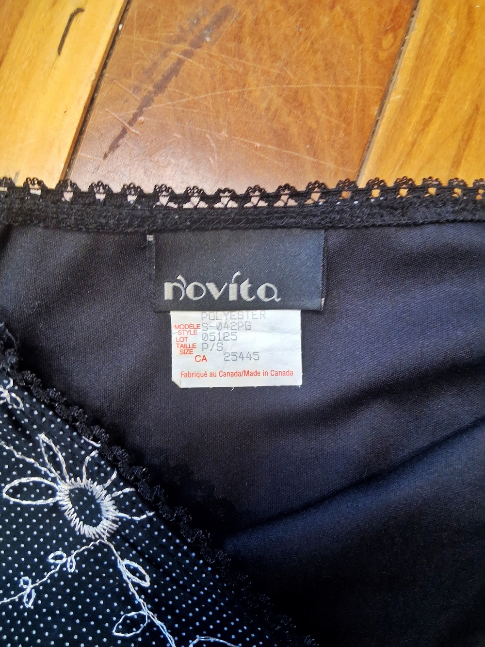 Vintage NOVITA Floral Skirt โ Made in Canada ๐จ๐ฆ - Picture 3 of 4